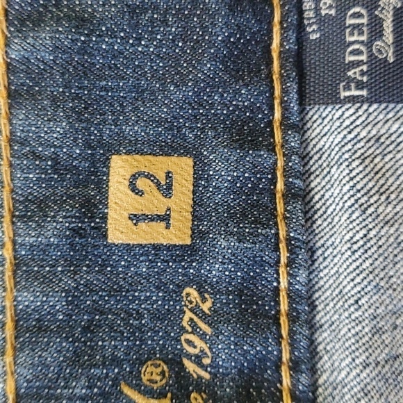 FADED GLORY,  women's blue jeans. Straight leg size 12. Very good used condition - Picture 6 of 9